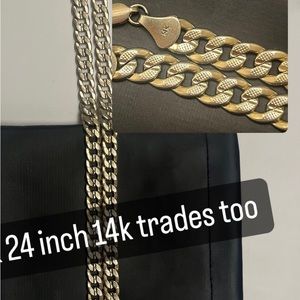 23 inch 14k cuban I believe. Can negotiate on price Unknown weigh